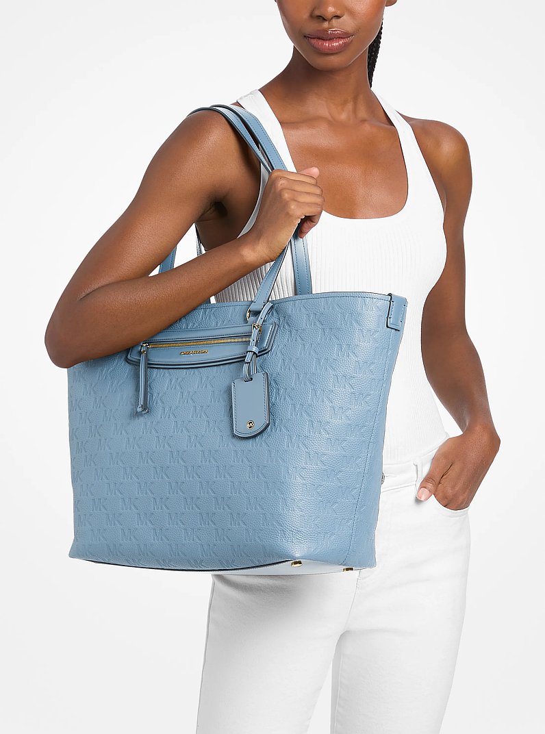 Cabas Jet Set Travel en cuir à logo en relief